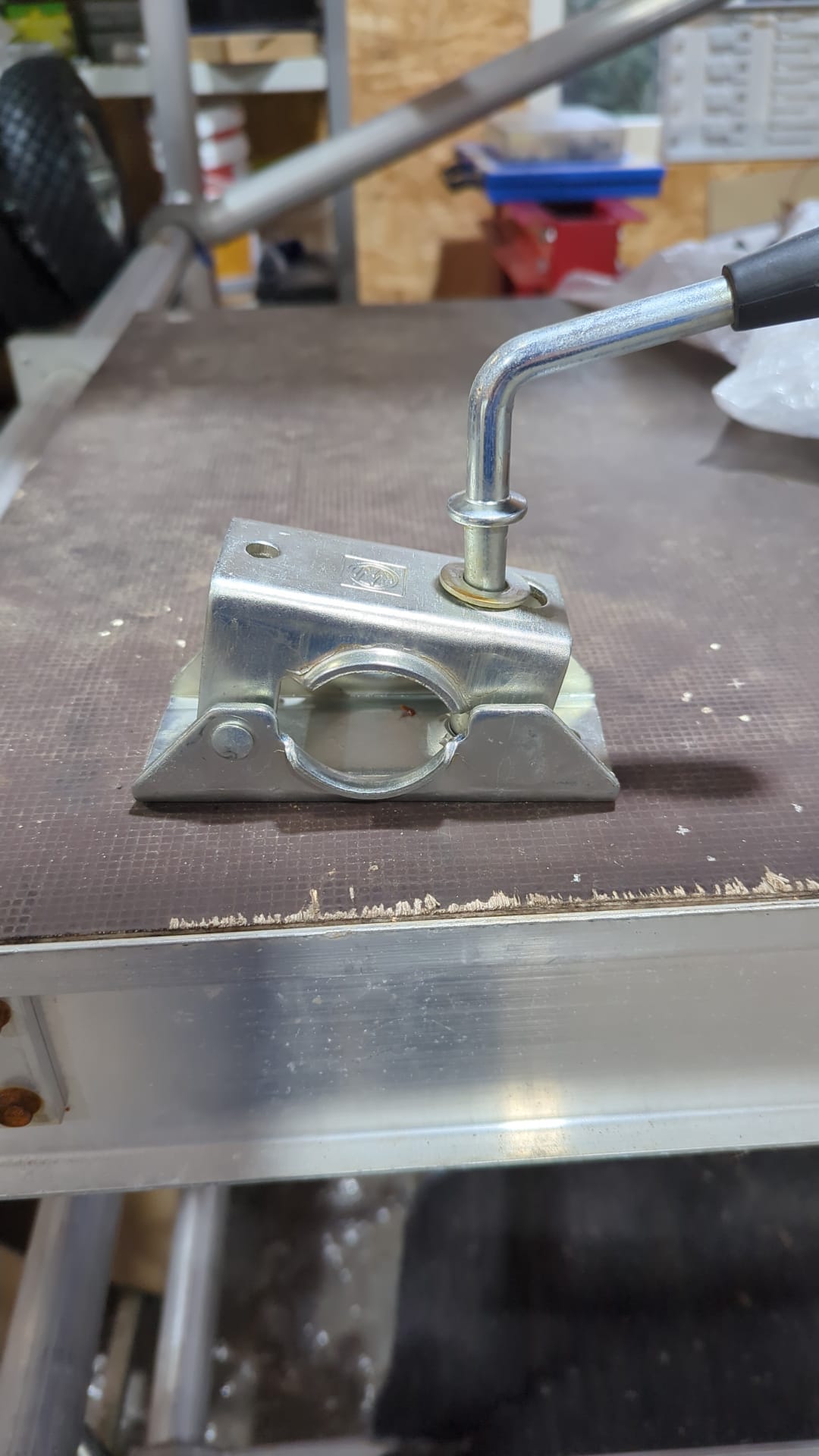 Neuswielklem + handle 42mm